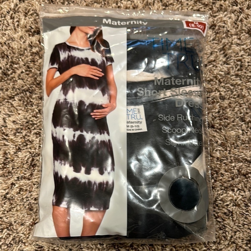 Time and Tru Maternity Short Sleeve Dress - Black and White